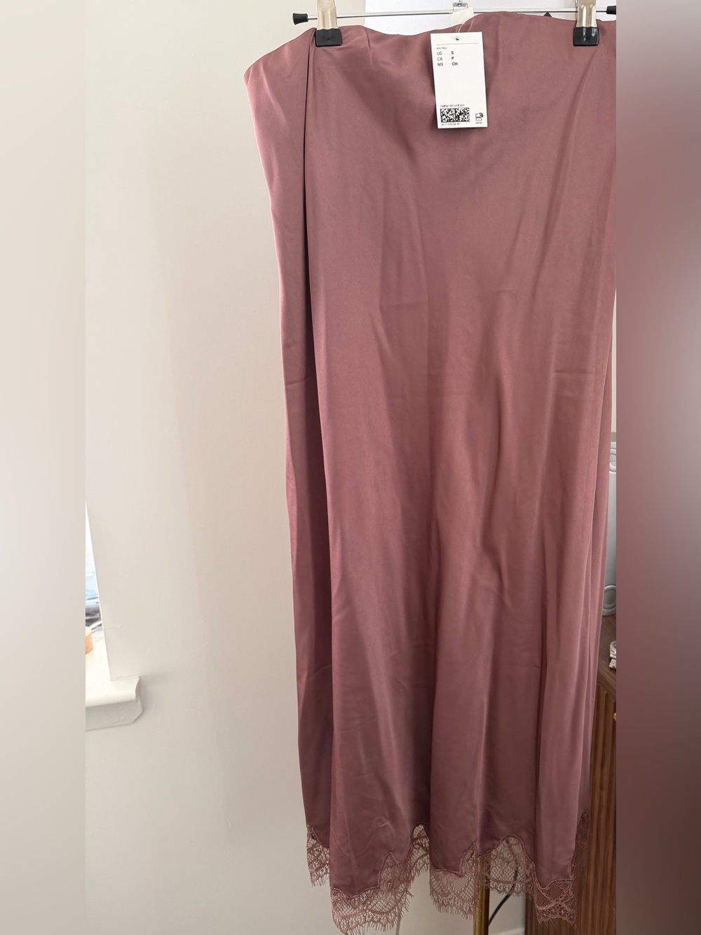 H&M Maternity Dusty Rose Lace-Hem Slip Skirt